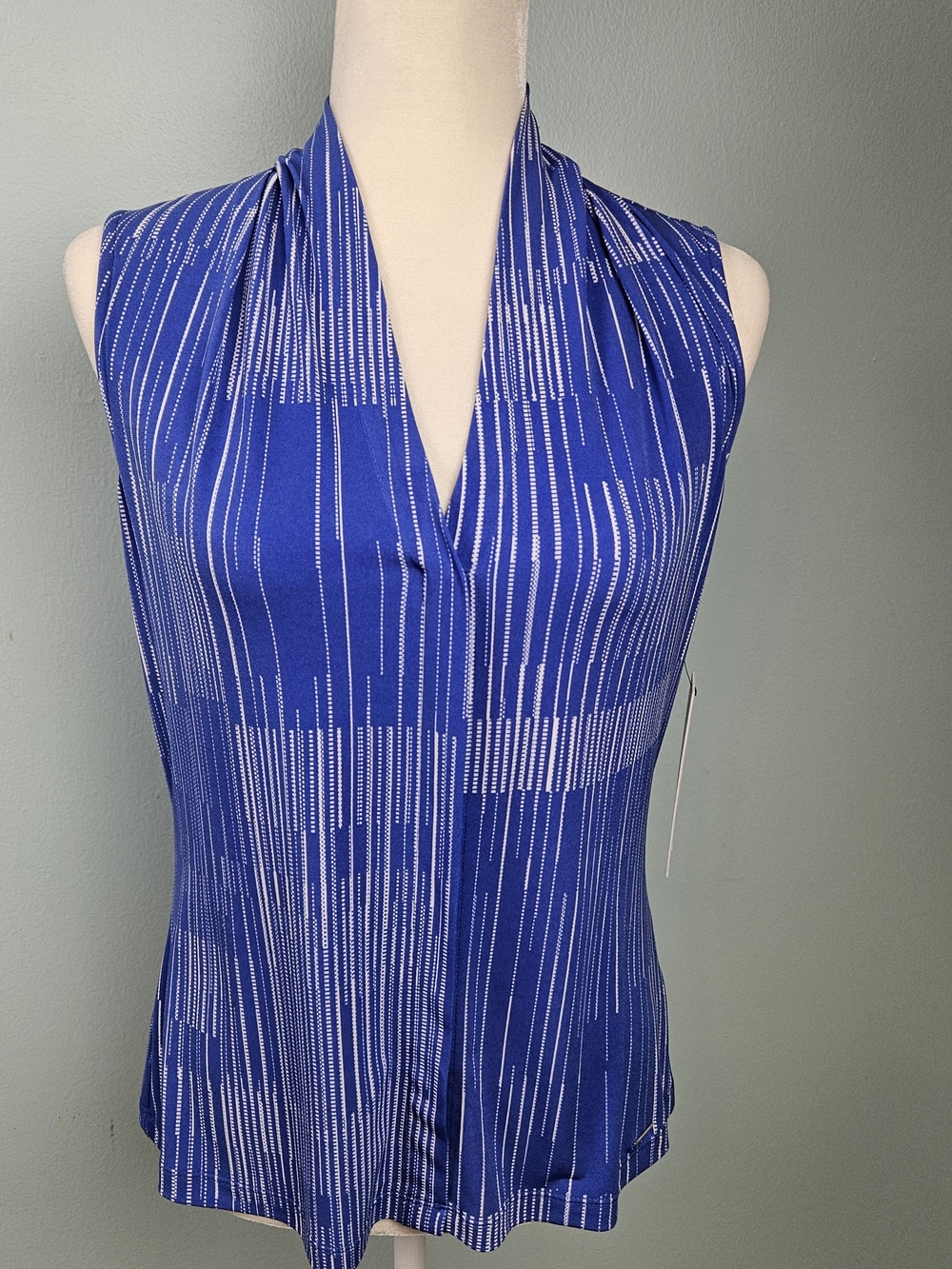 NWT Calvin Klein Royal Blue Printed Sleeveless V-Neck Camisole